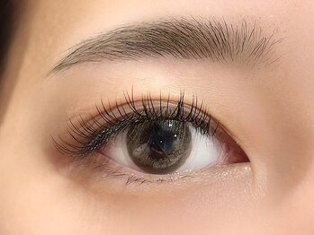 スリーラッシュアンドエルフネイル 折尾浅川店(threelash&elf.nail)の写真/【北九州まつエク/フラットラッシュ&LED】一重さんや奥二重さんの可愛いを◎ 軽さ×ボリューム×持続力UP♪