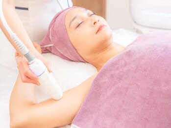 ルルアス(luluAS)の写真/【華奢見え肩まわりを実現】ハイパーナイフ×インドマッサージのW効果で燃焼！今のうちに本気のスリムケア