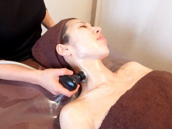 キハダ(ki.ha.da)/ラジオ波で温めて不純物の排出に