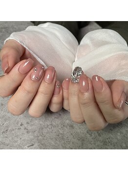 ミイネイル ブルーム(Me.nail Bloom)/ワンカラーにストーン敷き詰め