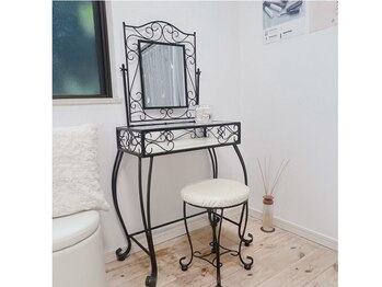 シェリー セカンド(Cherie 2nd)/店内♪ドレッサー完備★