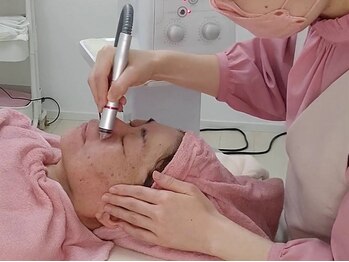 ユニクリア(Uni clear)の写真/毛穴レスの美肌へ〈佐賀市で人気の毛穴ケアエステ〉ハーブピーリング★ハイドラ◎透明感をGET！