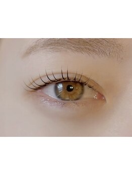 ナチュラル上品な目元にしたい