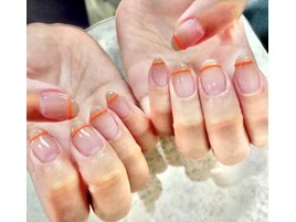 一癖オレンジラインネイル☆