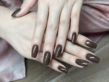 上品なダークブラウン