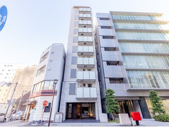 【肩こり・腰痛・ダイエット特化】パーソナルジム＆ピラティス メルメイク伏見店/ビルの外観です！