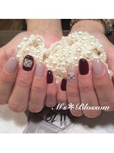 ネイルサロンアンドスクールエムズブロッサム(Nailsalon & school M's Blossom)/ワンカラー＋アート２本＋カラー