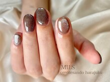 ミルズ オモテサンドウ(MILS omotesando)/デザインマグネット(ブラウン)