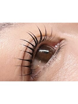 ナチュラル上品な目元にしたい