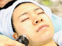 カマダの雰囲気（1秒間に100万回の微振動で細胞からお肌を元気にしていきます♪）