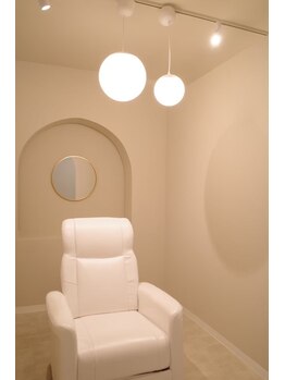 ホワイトアイ 甲府上石田(WHITE EYE)/【山梨/甲府】アイブロウ/眉毛