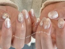 さりげないハートが可愛い！オフィスネイルにもおすすめニュアンスネイル♪