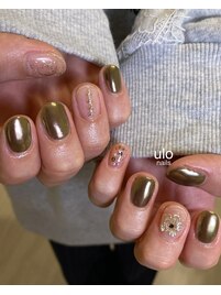 シルバーとカーキミラーネイル