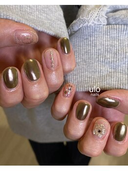 ウロネイルズ(ulo nails)/シルバーとカーキミラーネイル