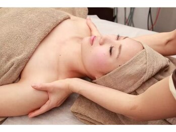 メイ 葛西(Mei)/極上リンパで全身リセット