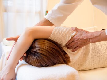 八王子カイロプラクティック院/辛い肩こりに肩甲骨ストレッチ◎