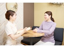 高い技術力・豊富な美容知識を持つセラピストがしっかりカウンセリング