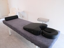 ノア(NOA)/白を基調としたサロン内観