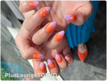 プルースラウンジ トウキョウ(Plus Lounge TOKYO)/ピンクグラデーション水滴ネイル