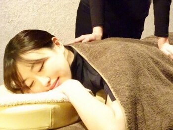 癒しサロン 和みの写真/【博多駅近く×完全個室】頑張るメンズを応援！高技術ほぐし＆ストレッチ90分￥7800！9時～22時/当日予約OK