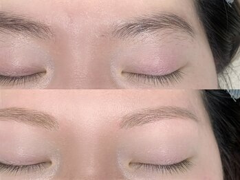 ナビレラ(navillera)/自然な平行アーチ眉×眉カラー