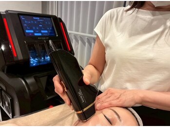 グロウ バイ フェイシャルデザイン アンド アイ(GROW)の写真/【目元の印象で見た目年齢が変わる♪】年齢とともに気になる目元のしわ・たるみ・クマに徹底ケア★