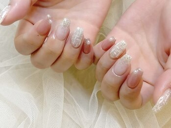 リベレ(LIBELLE)の写真/マグネット、ラメ、チークネイルが入ったサンプルからデザインが選べる♪パラジェル/フィルイン対応サロン*