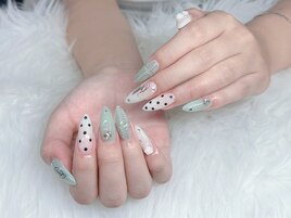 ミント×ホワイトにドット