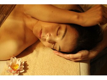 カナデ(Kanade)/ハリウッドのセレブ向け小顔技術