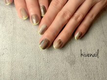 ハイブネイル(Hive nail)/ニュアンスイエローライン