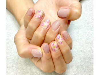 ヒトミネイルズ(Hitomi Nails)/