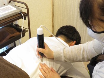 ココサロン(KOCCO SALON)の写真/お客様の骨格に合わせた施術で肩こり/腰痛等のお悩みを改善します◎毛穴洗浄もメンズに大人気★