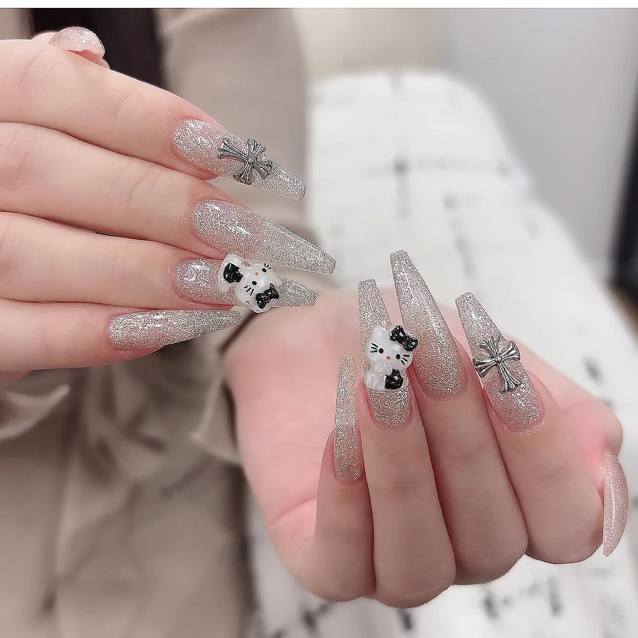 ラメグラ or フラッシュネイル