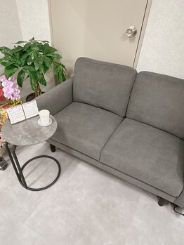 全力ストレッチ 大阪福島店/待合室