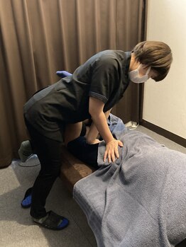 リラクゼーションサロン ほぐし家 新橋赤レンガ通り店/腰の疲れは！