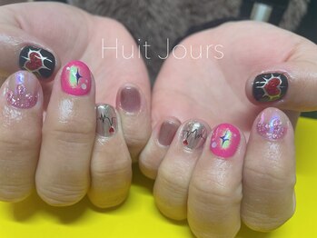 ユイットジョアーズ(Huit Jours)/個性派ショートネイル