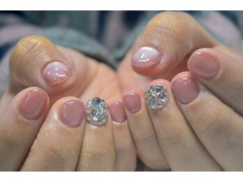 レインネイル(Rainnnail)/シルクマグネットとビジューで