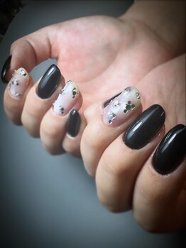 ジャミーラゾフル(Jamila-zohr)/モノトーン