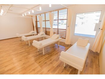 ゼロスポ鍼灸 接骨 郡山島中央院/全ベッドカーテン完備