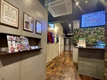 全力パーソナルジム&ストレッチ 鹿児島天文館店の雰囲気(初見さんびっくりなジムとは思えないオシャレな空間!)