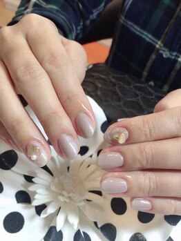 メグ ネイル(megu)/