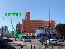 コモド(COMODO)/マンション入口は　１