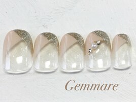 キラキラ斜めフレンチネイル