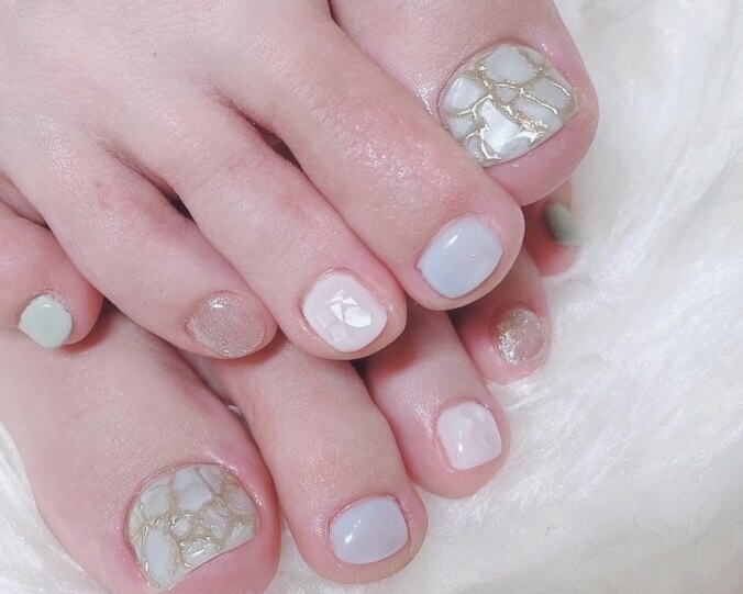 2026年冬トレンド】ミラー フットのネイルデザイン集｜人気順｜165