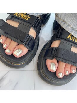 ネーム(Nemu)/シルバーミラーネイルfoot