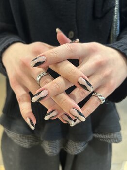 アールドヴィーヴル 諸江(Ar de vivre)の写真/カラーを混ぜる技術で理想の指先を叶えます♪自爪が短くてもトレンドに合わせたデザインをご提案◎