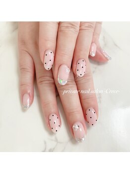 クレセ(Crece)/ドット柄ガラスフレンチネイル