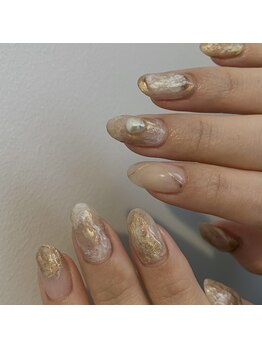 ヌア(nur.)/ホワイトnuance