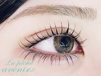 ラ ぺーシュ アヴニール/上下まつげパーマがでか目の秘訣