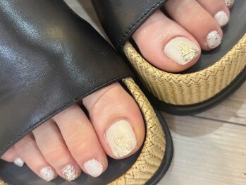 サバ ビューティースペース(saba beauty space)の写真/【夏の足元をオシャレに♪サンダル映え◎】華やかな足先で気分もUP！角質ケアやフットマッサージもお任せ！